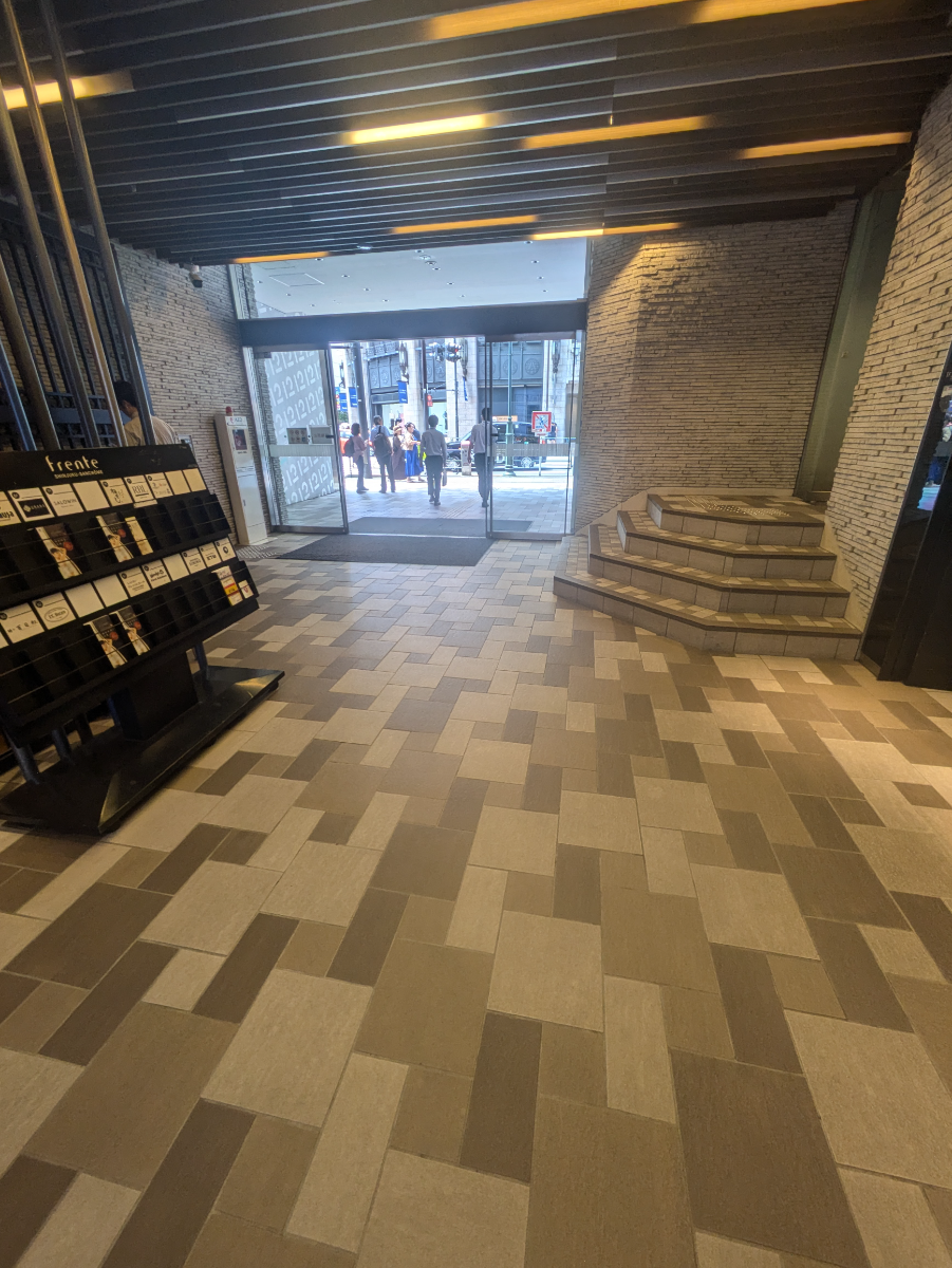 京王フレンテ新宿3丁目ビル8階98.18坪（新宿/西新宿 新宿三丁目駅）の賃貸オフィス情報｜アットオフィス