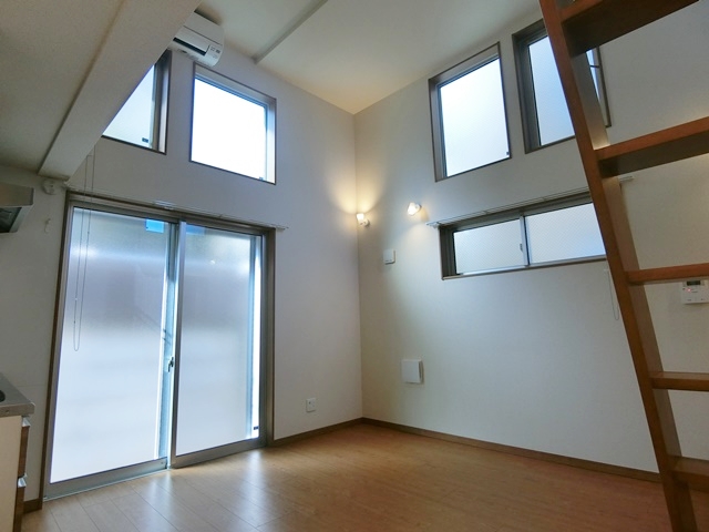 天井高 天窓風ロフト リノベ百貨店 デザイナーズ賃貸 リノベーション賃貸物件 おしゃれ物件専門サイト 天井高 天窓風ロフト リノベ百貨店 デザイナーズ賃貸 リノベーション賃貸物件 おしゃれ物件専門サイト