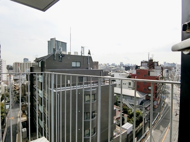 キッチンと洗濯場が合体！ 702の内観