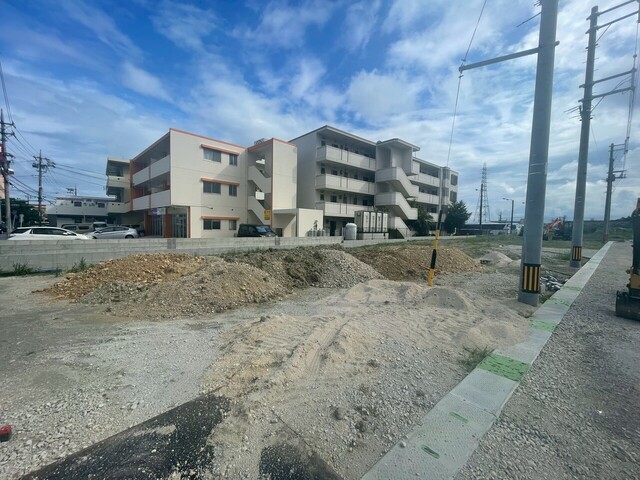 沖縄県うるま市字前原385-1