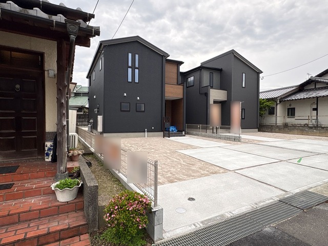 福岡県小郡市大板井583-8