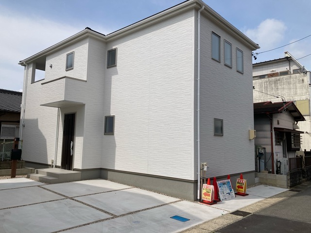 愛知県高浜市湯山町８丁目14-6