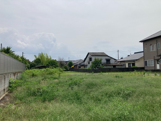 鹿児島県姶良市西餅田字西の妻423-5の一部（地番）