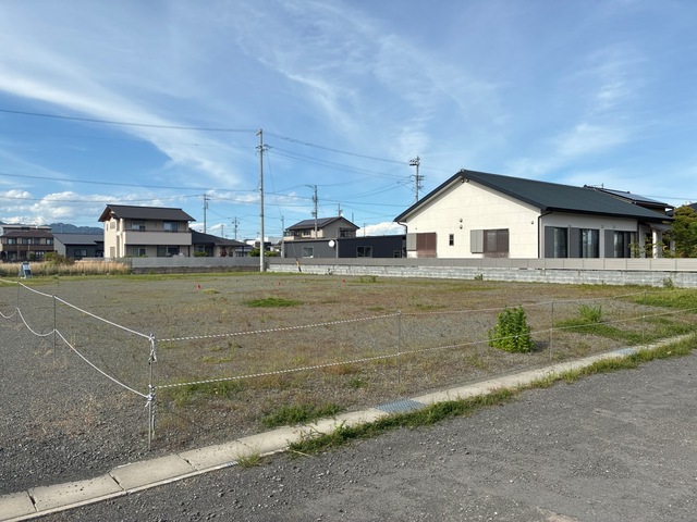 静岡県焼津市石津1075付近