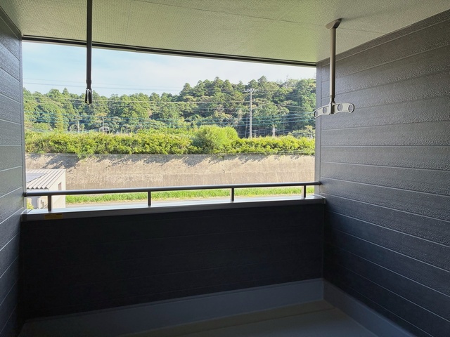プランターを置いて家庭菜園やガーデニングにチャレンジ!(2号棟)(2026年09月05日撮影)