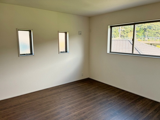 お持ちの家具の配置を考えると洋室のお部屋が暮らしやすいという方に(2号棟)(2026年09月05日撮影)
