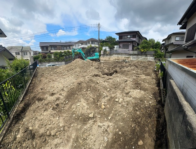 神奈川県横浜市栄区庄戸３丁目1230番121（地番）