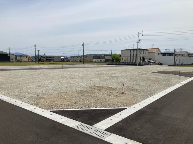 福岡県飯塚市椿字ショヲブノ下203-21(地番)