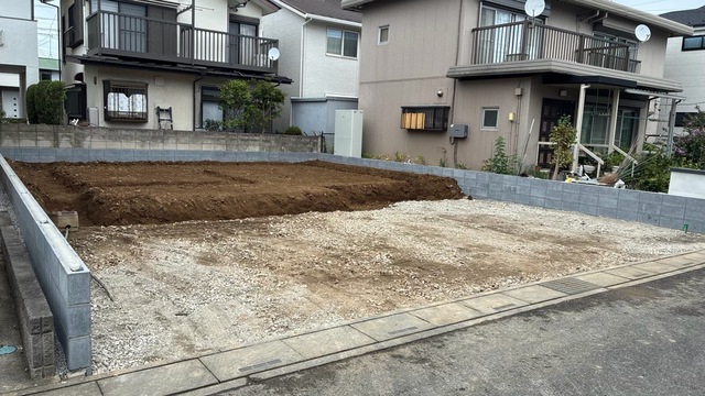 埼玉県吉川市新栄２丁目2番32ほか（地番）