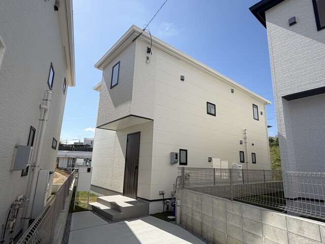 11号棟　外観写真のスライド画像