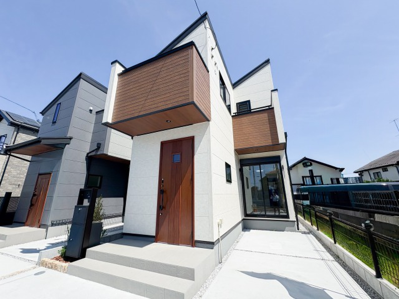 東京都府中市若松町３丁目