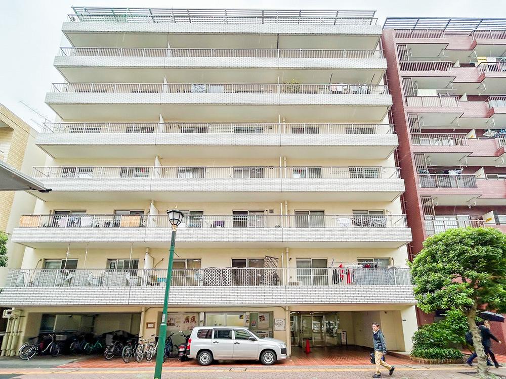 東京都三鷹市下連雀4丁目