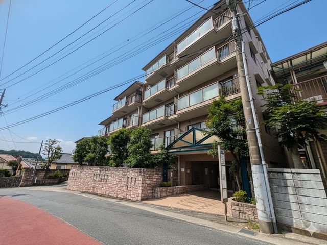 東京都八王子市絹ケ丘2丁目