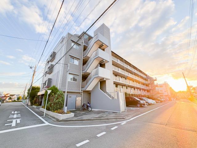 東京都八王子市大和田町１丁目