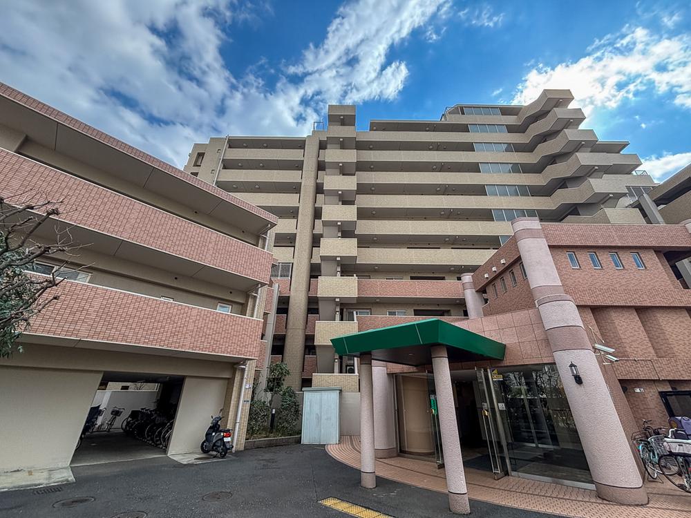 東京都三鷹市下連雀８丁目