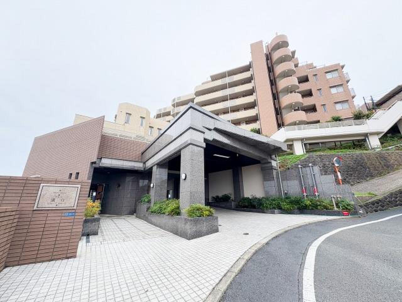 神奈川県川崎市高津区溝口２丁目