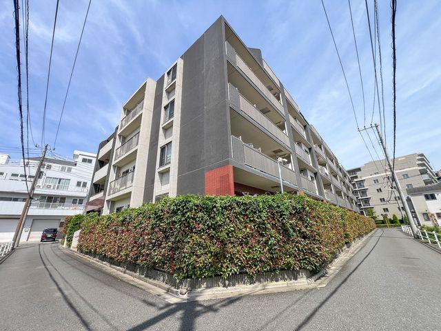 東京都調布市多摩川１丁目