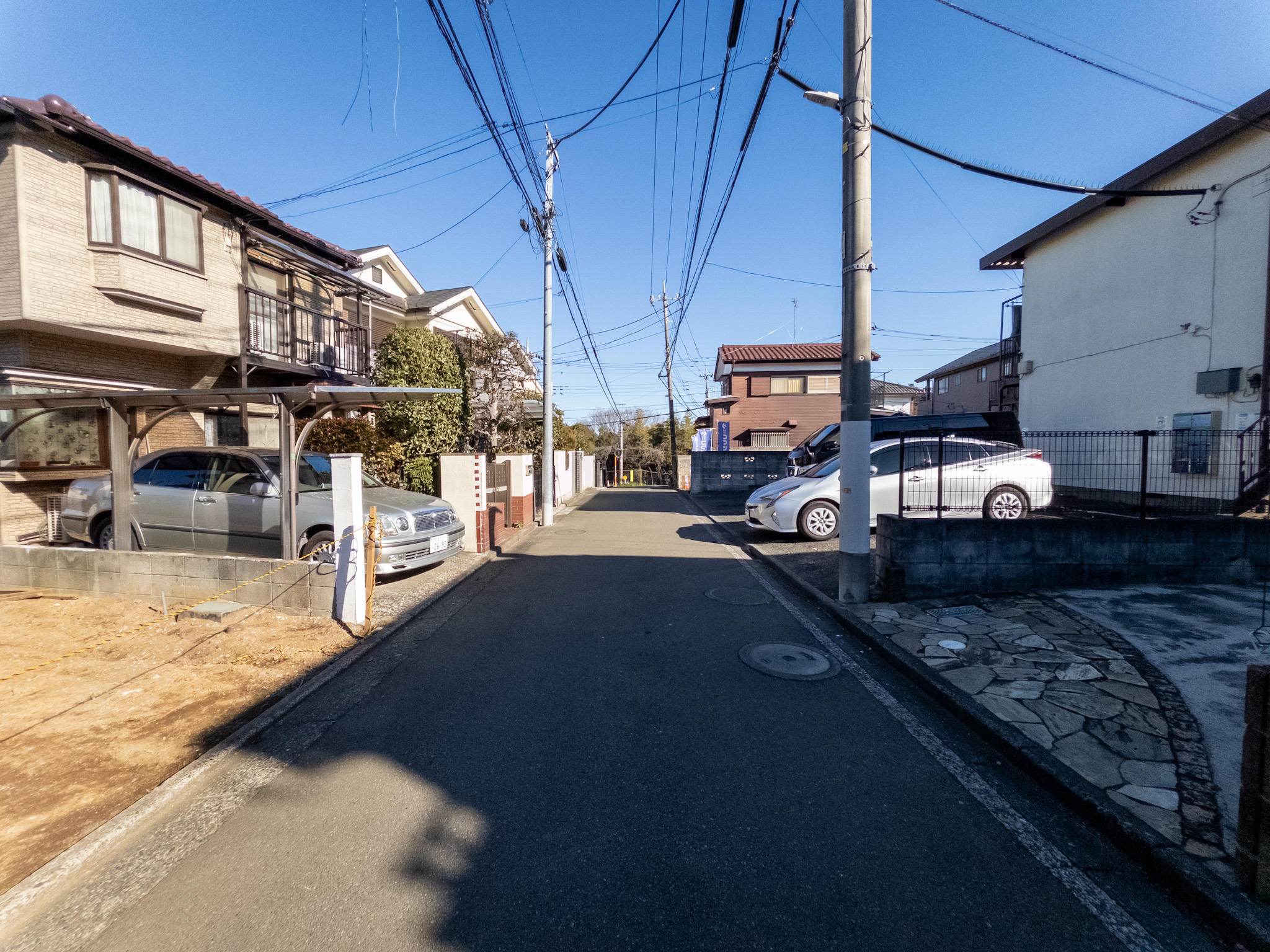 東京都多摩市連光寺１丁目