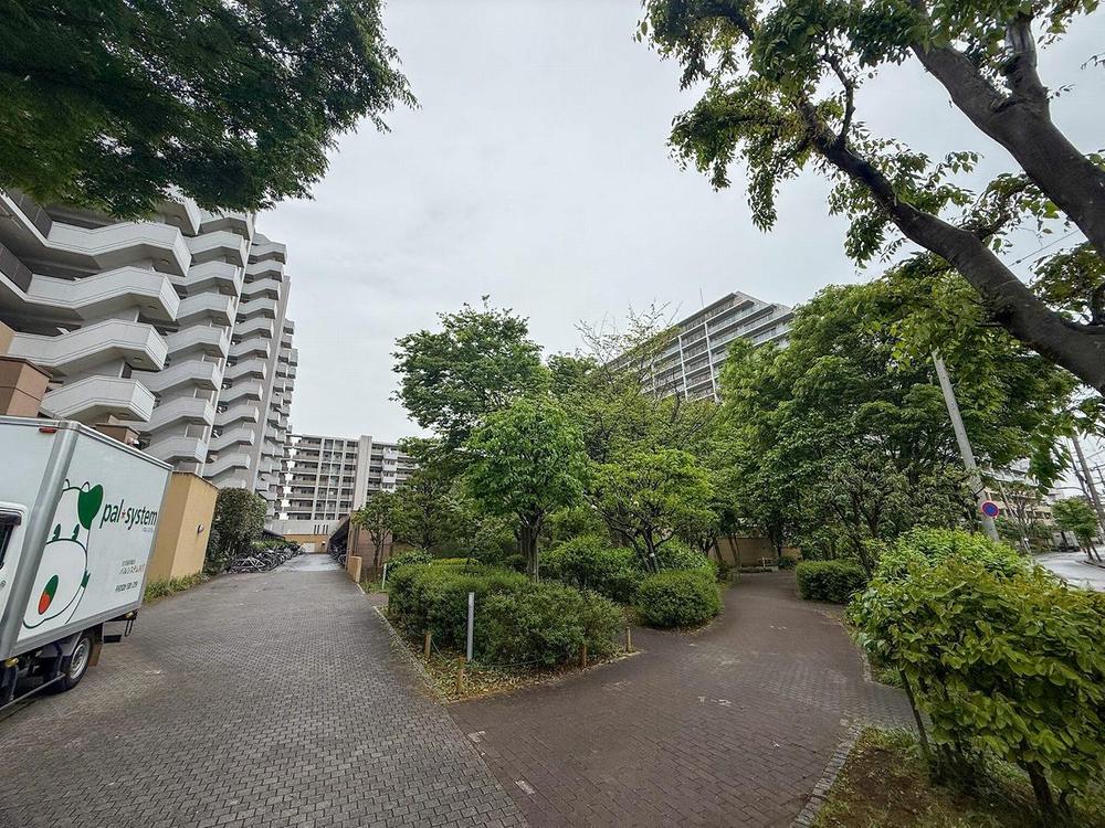 エフユニバース