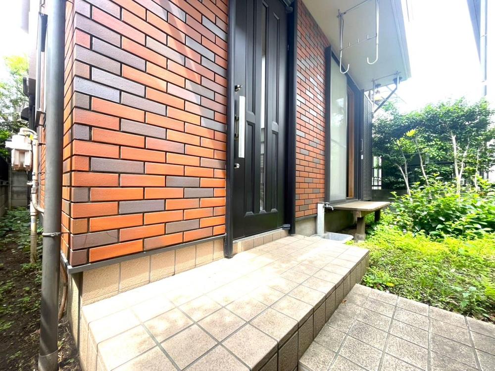 東京都三鷹市中原２丁目