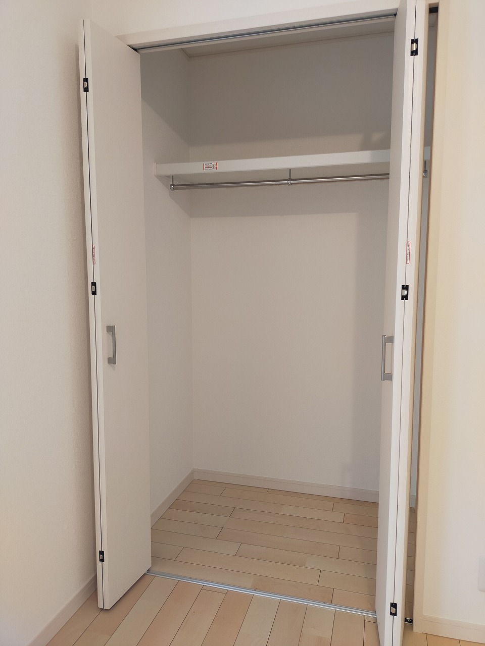 1階洋室2部屋にクローゼットあり☆収納力抜群です