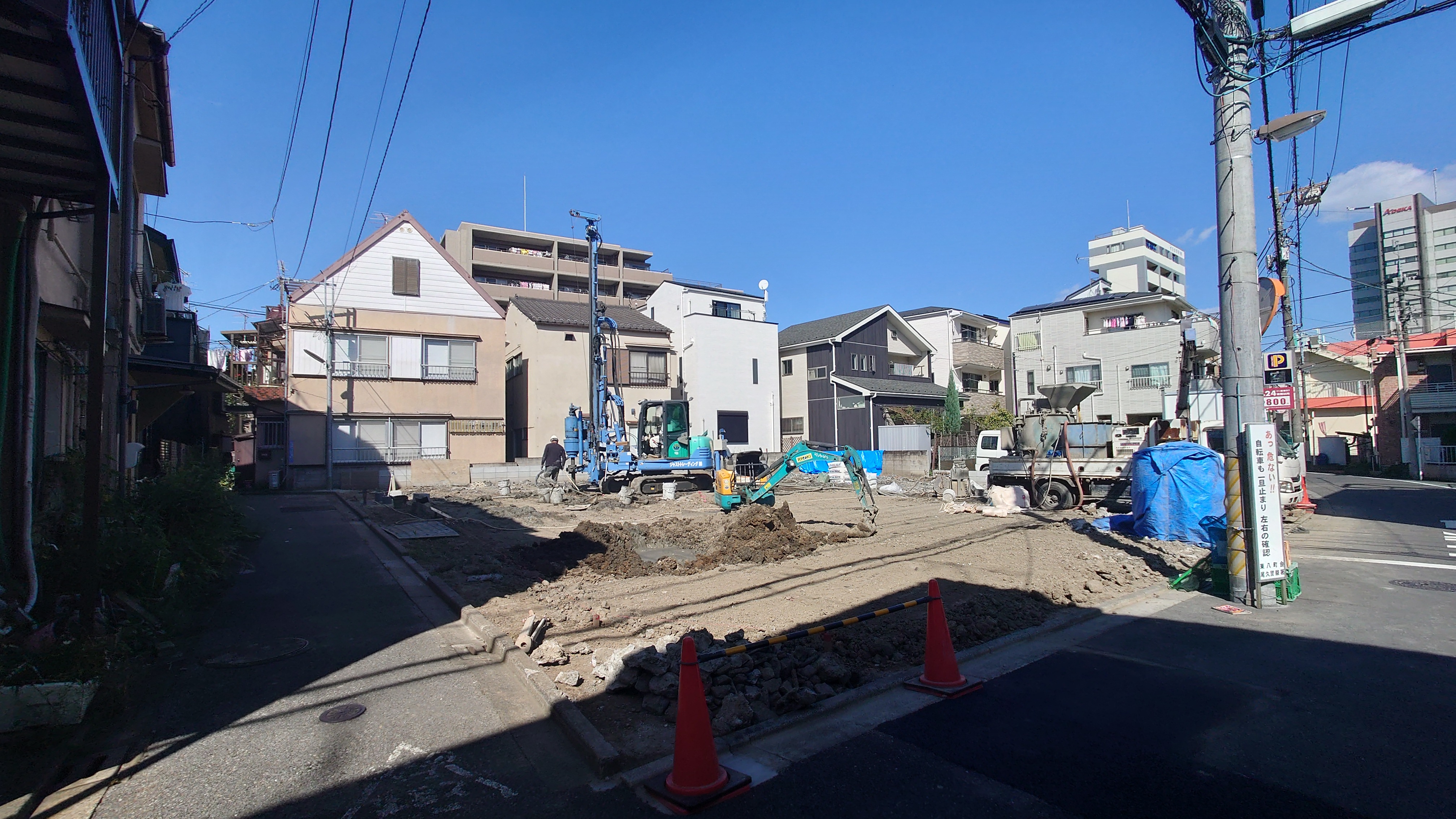 現在建築工事中です
