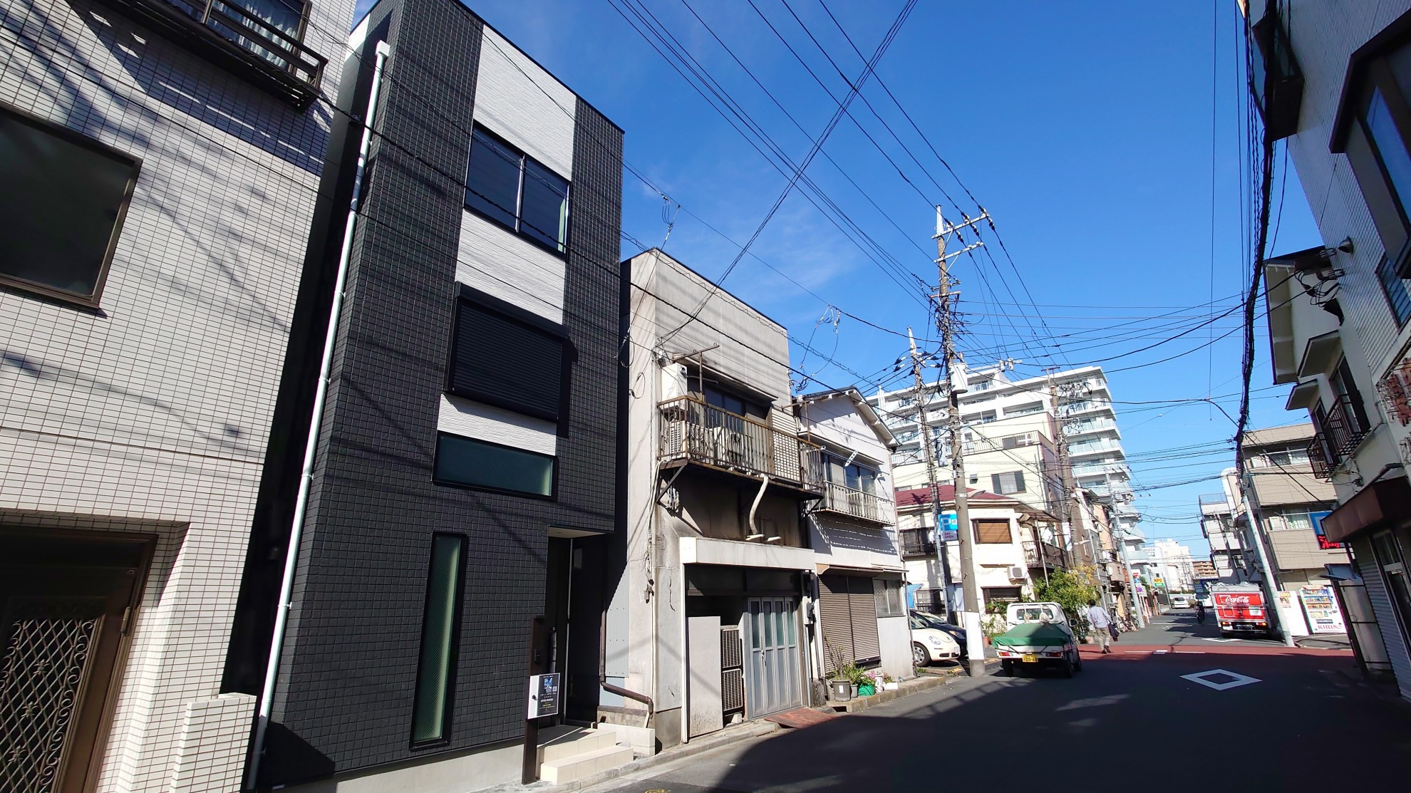 前面道路は8mございます