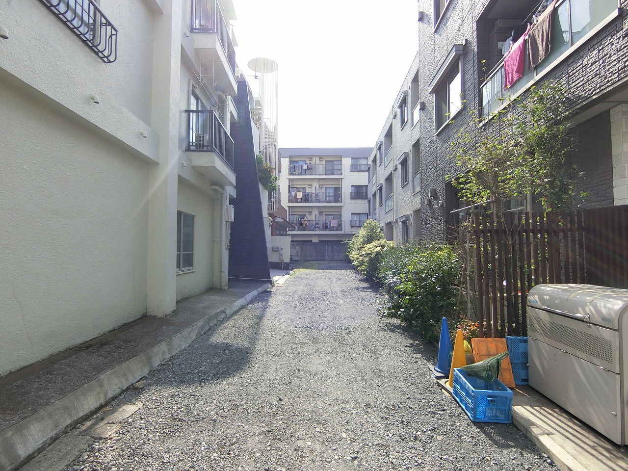 現地前面道路 北側4m 通り側より
