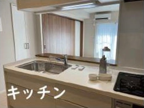 対面キッチンで明るいキッチンです!