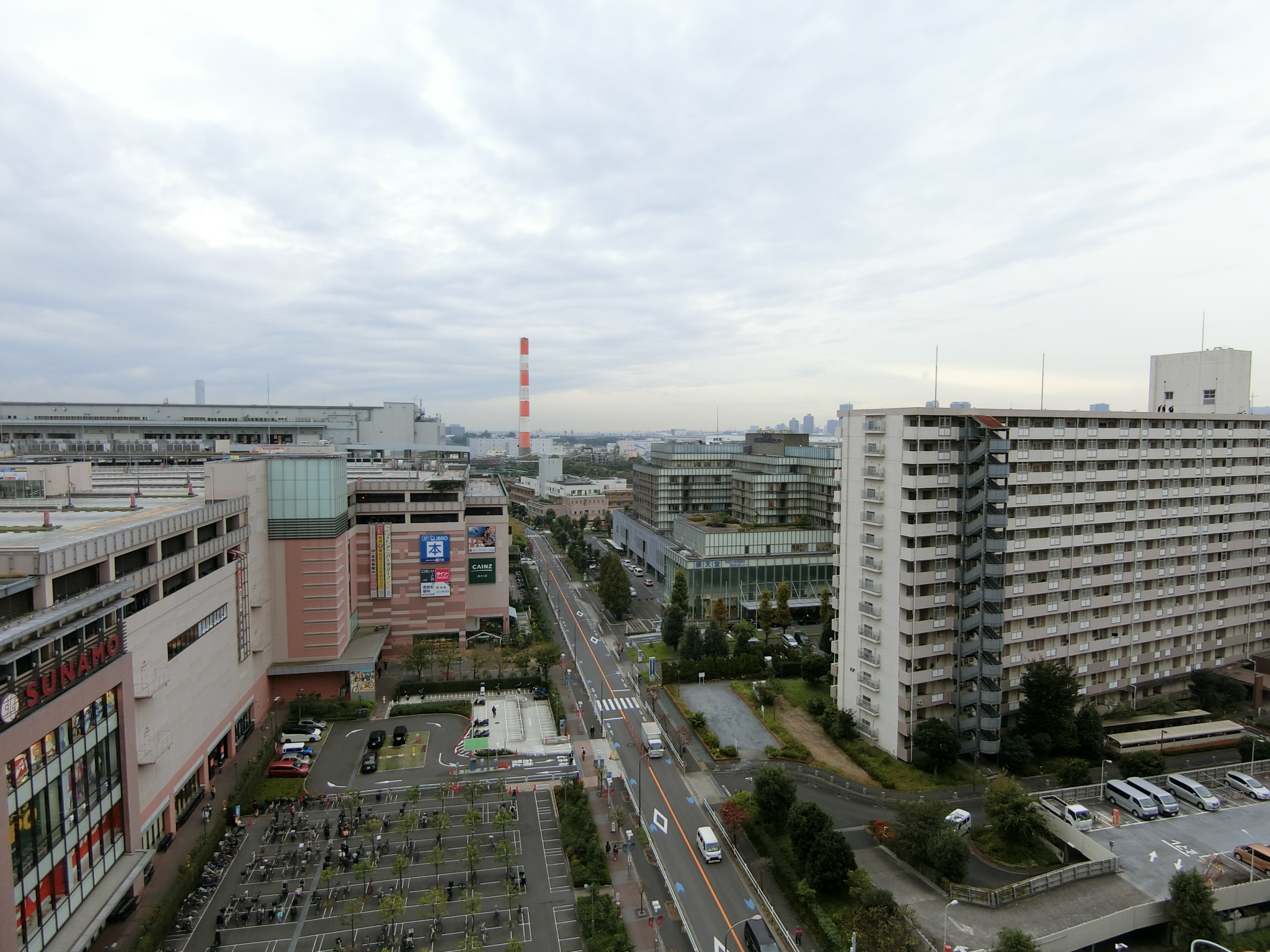 14階の南向きなので陽当り良好です。