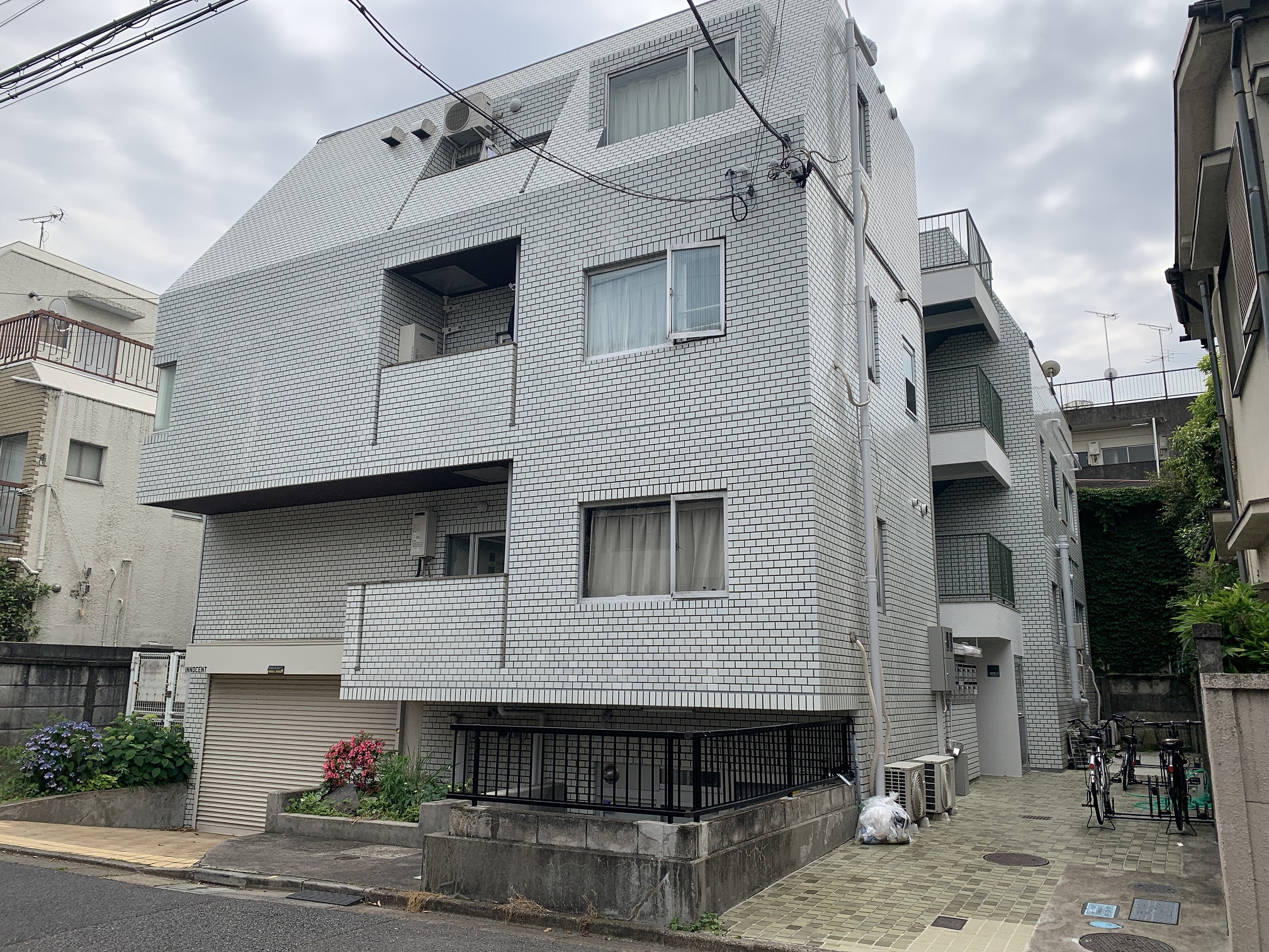 都市近郊ながら、静かな住環境のエリアです。