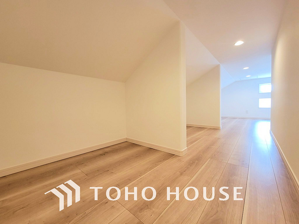 荷物が多い方でも安心の収納力。季節物の衣類など整理整頓できますね