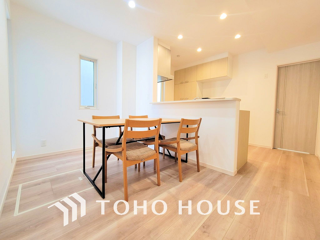 ゆったりとくつろげる上質なリビングダイニングは、あなたの暮らしに価値のある時間を演出してくれます