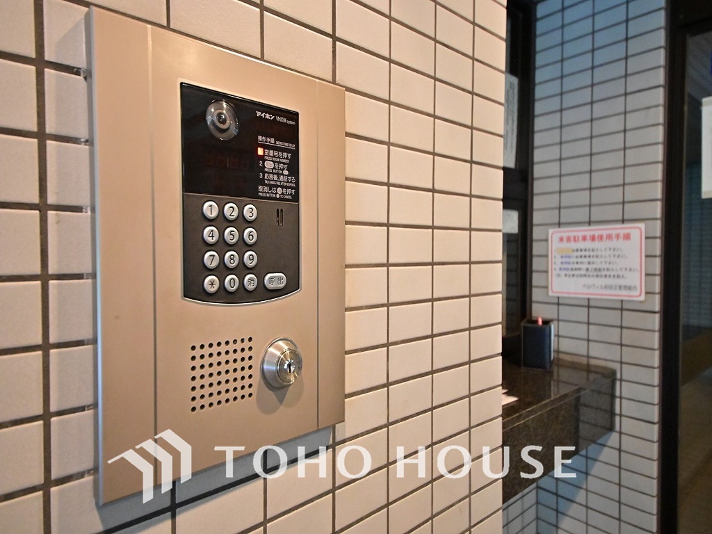 エントランスはオートロック完備でセキュリティ面も安心です