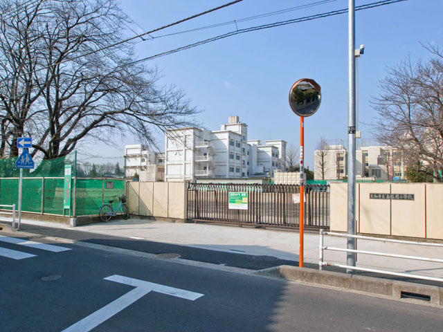 大和市立南林間小学校 距離約530m