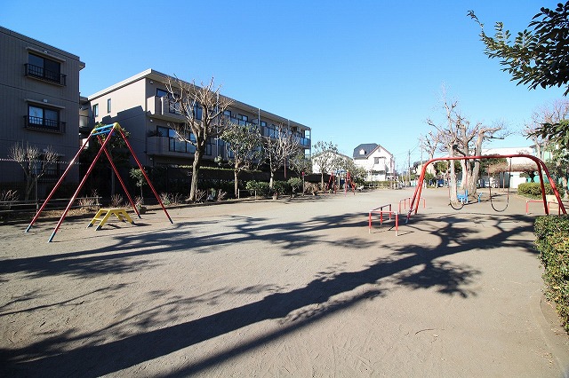 南林間西北公園 距離約500m