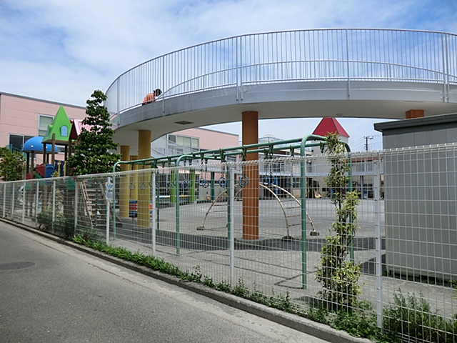 横浜さがみ幼稚園 距離約970m