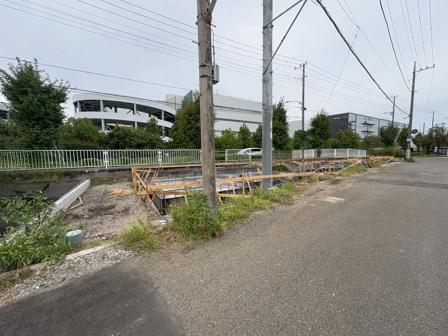 神奈川県座間市小松原1丁目