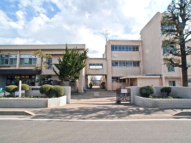 相模原市立東林小学校　距離約240m