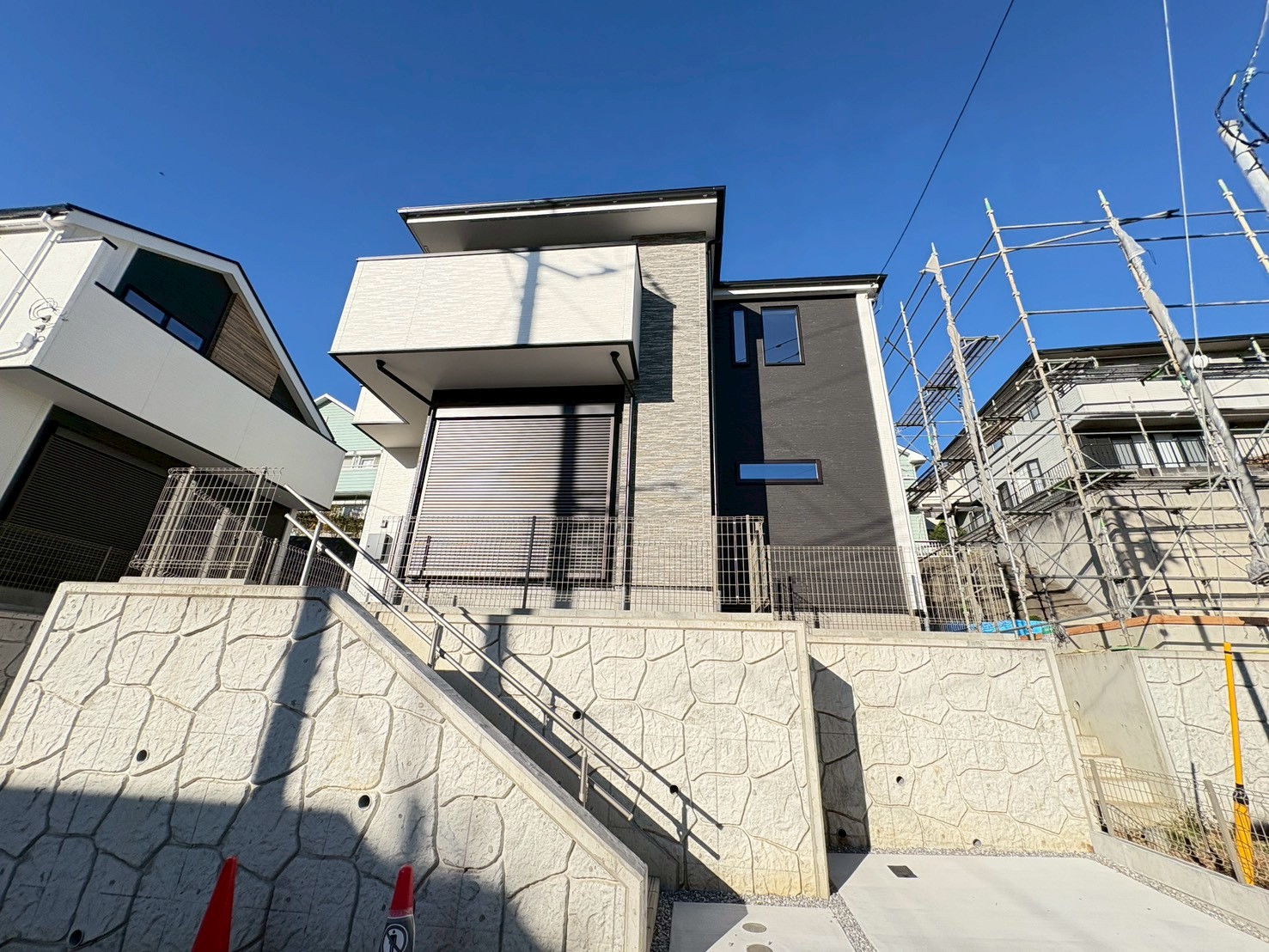 神奈川県横浜市青葉区荏子田１丁目