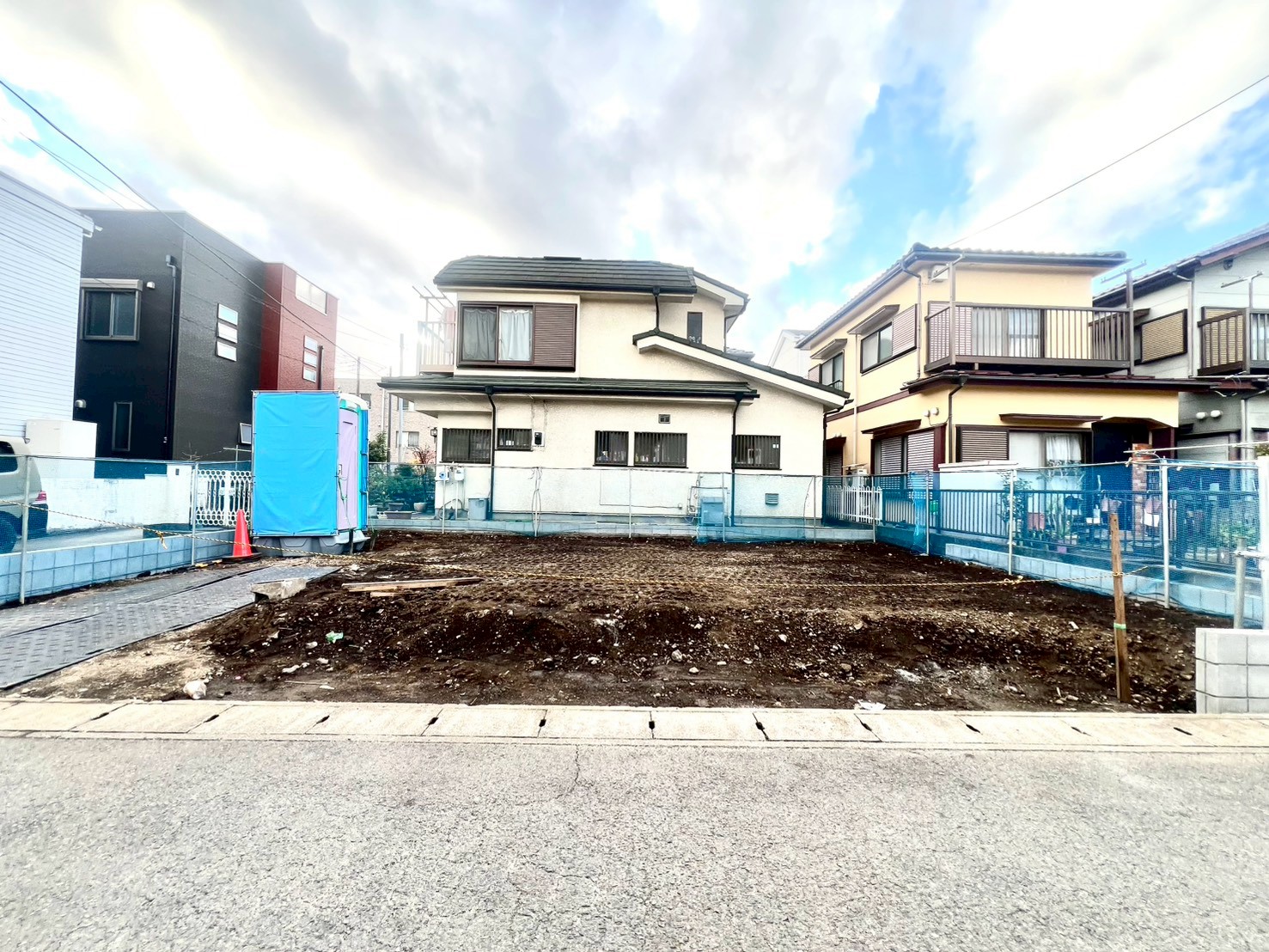 神奈川県綾瀬市大上４丁目