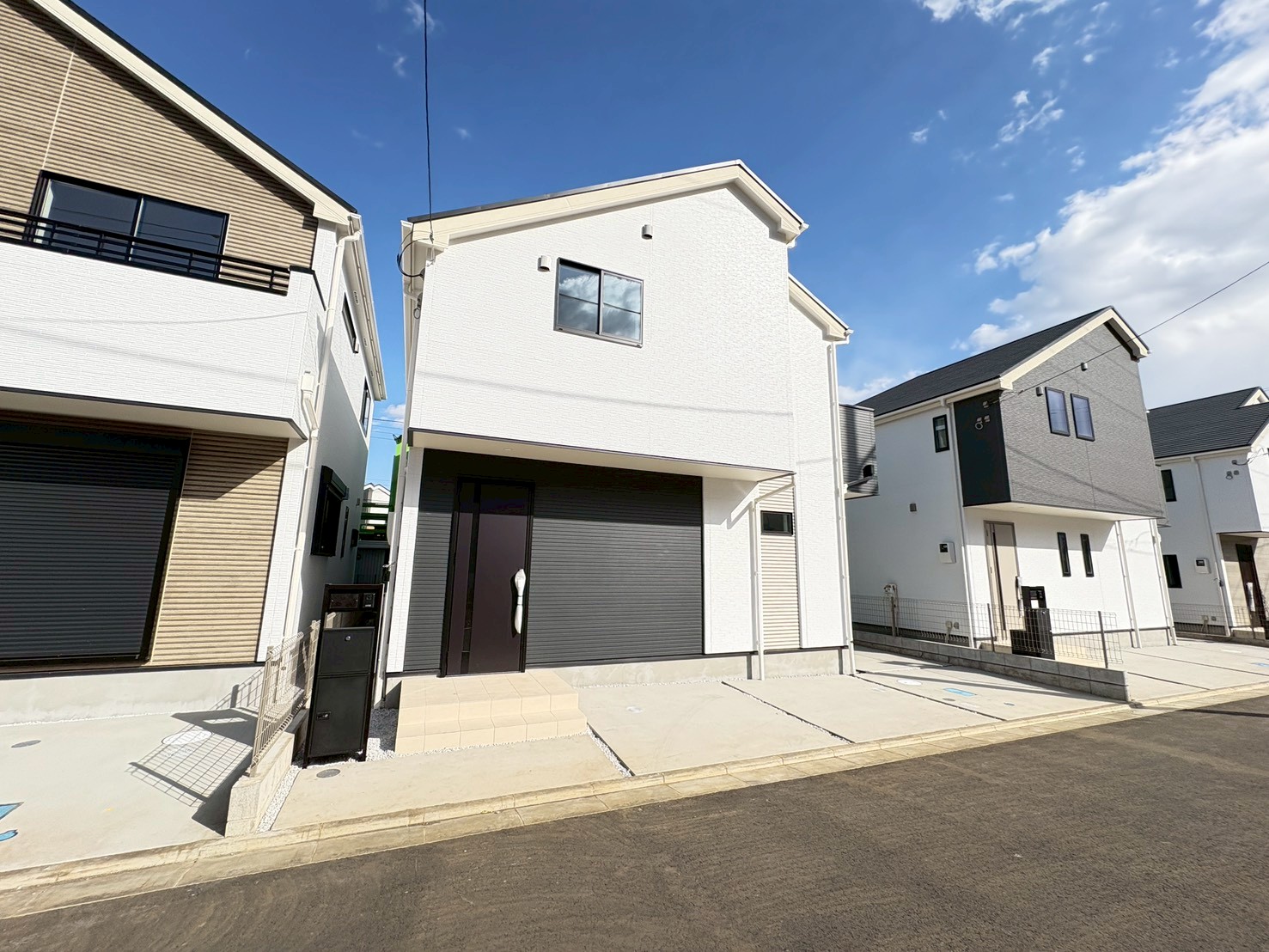 神奈川県厚木市林３丁目