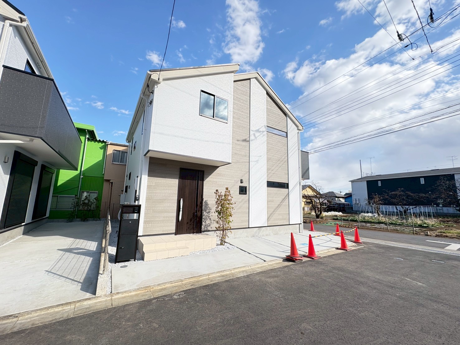 神奈川県厚木市林３丁目