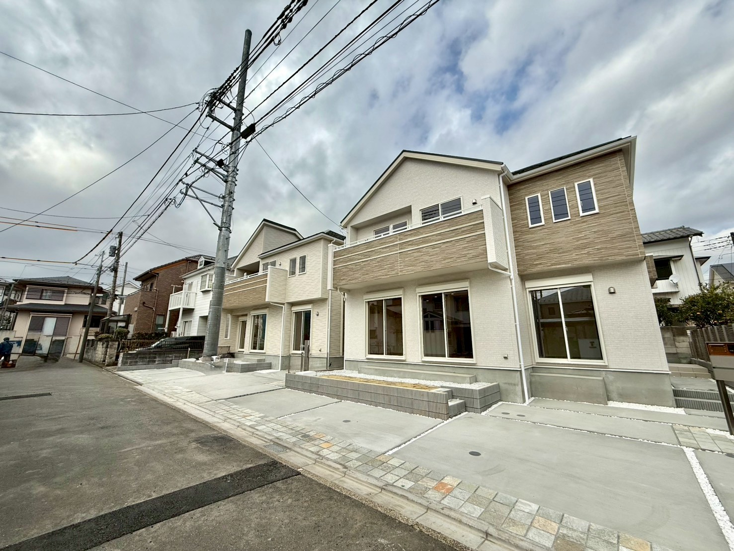 神奈川県横浜市旭区中沢３丁目