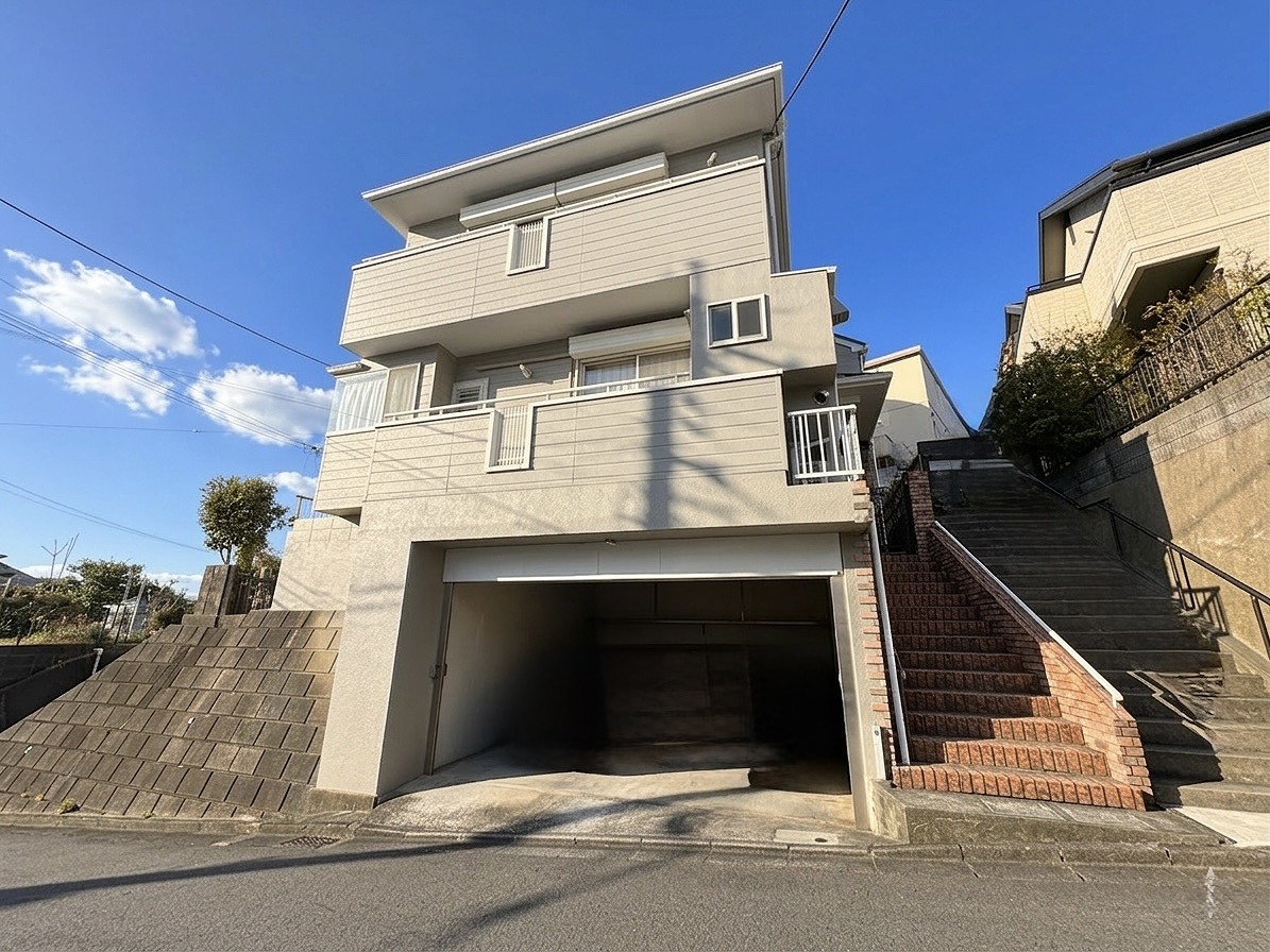 神奈川県横浜市青葉区恩田町