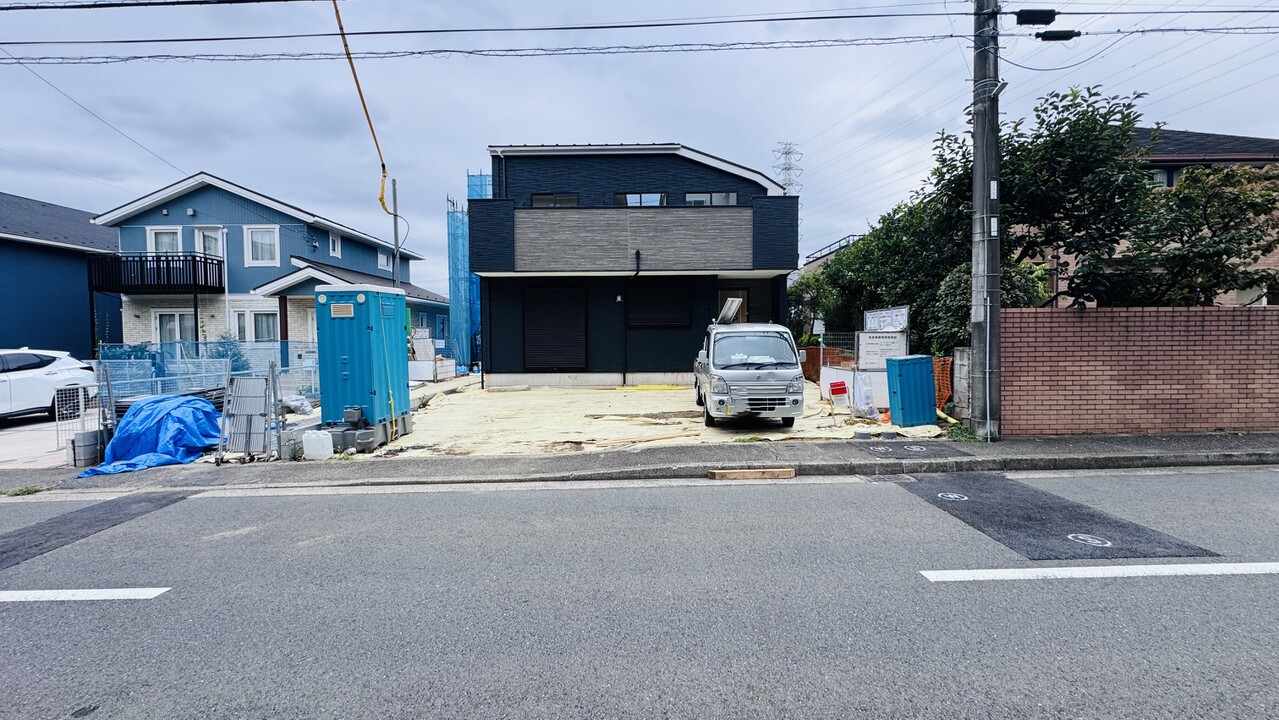 神奈川県横浜市青葉区つつじが丘