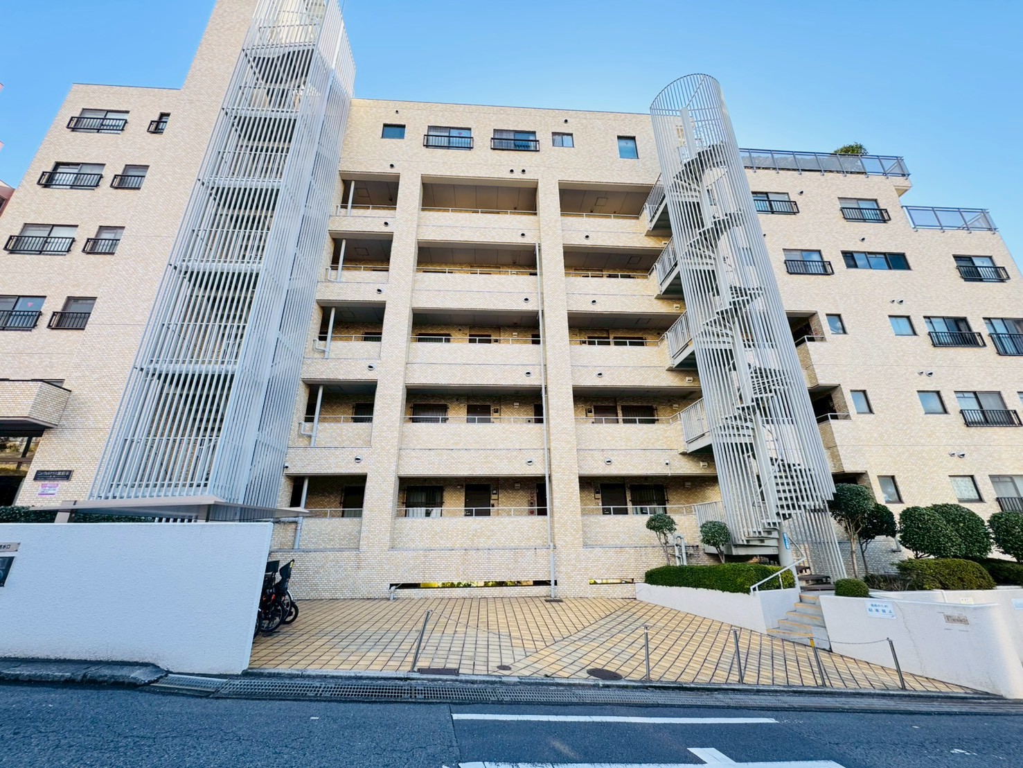 ニューウェルテラス宮前平B棟