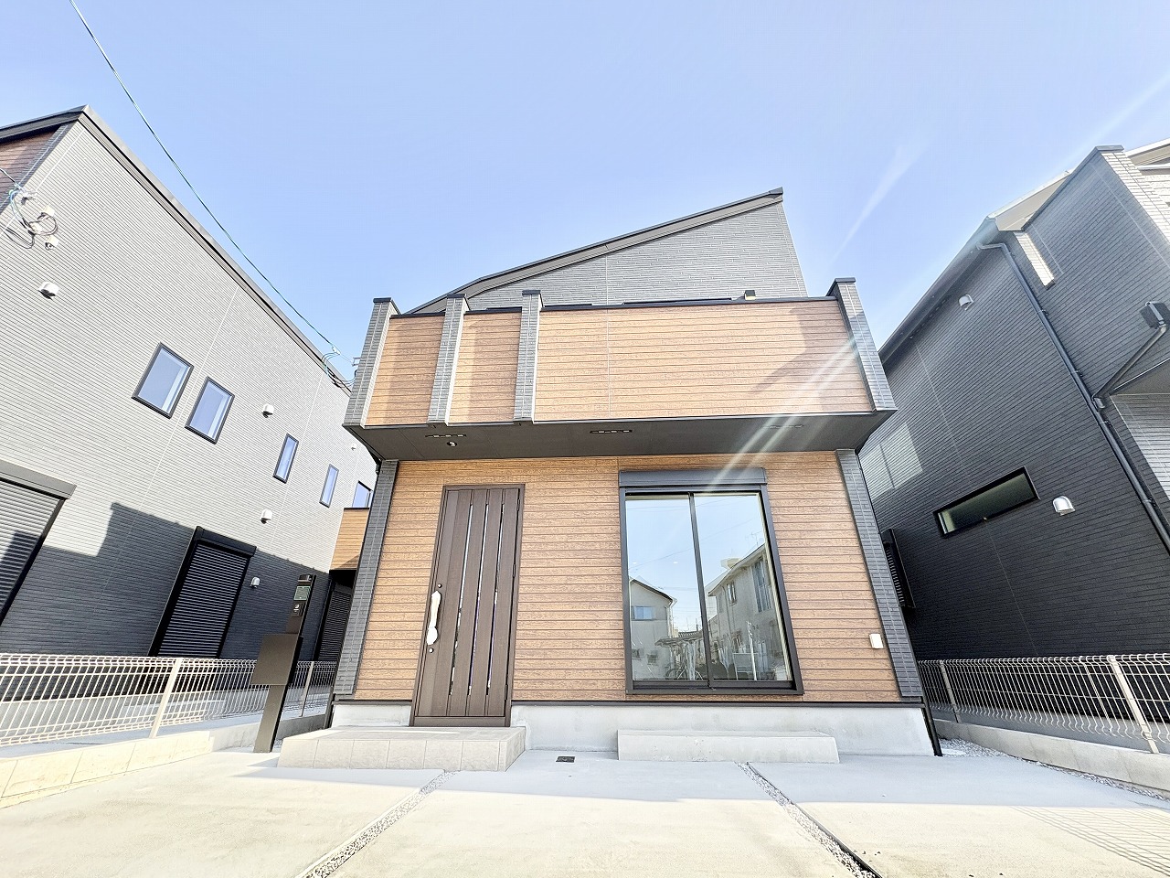 東京都三鷹市上連雀９丁目