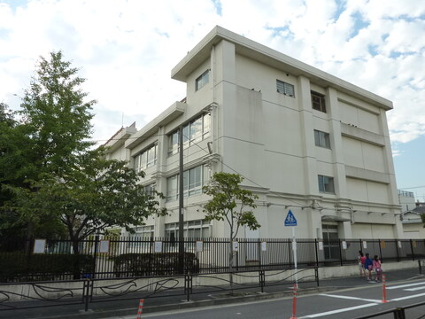 川崎市立渡田小学校(徒歩8分)