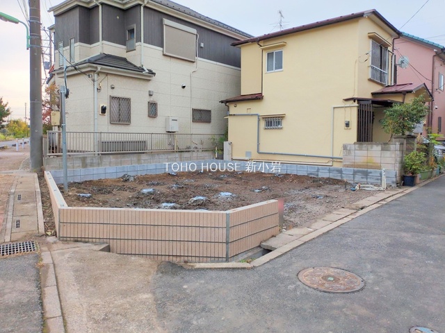 埼玉県三郷市戸ケ崎３丁目